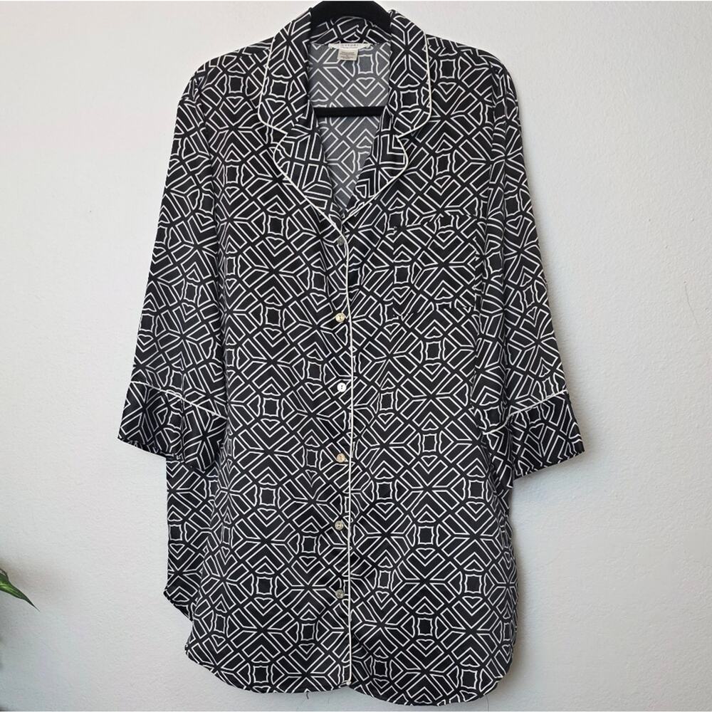 NATORI Black Geometric Print Long Sleeve Button Down Satin Sleepshirt Size Small